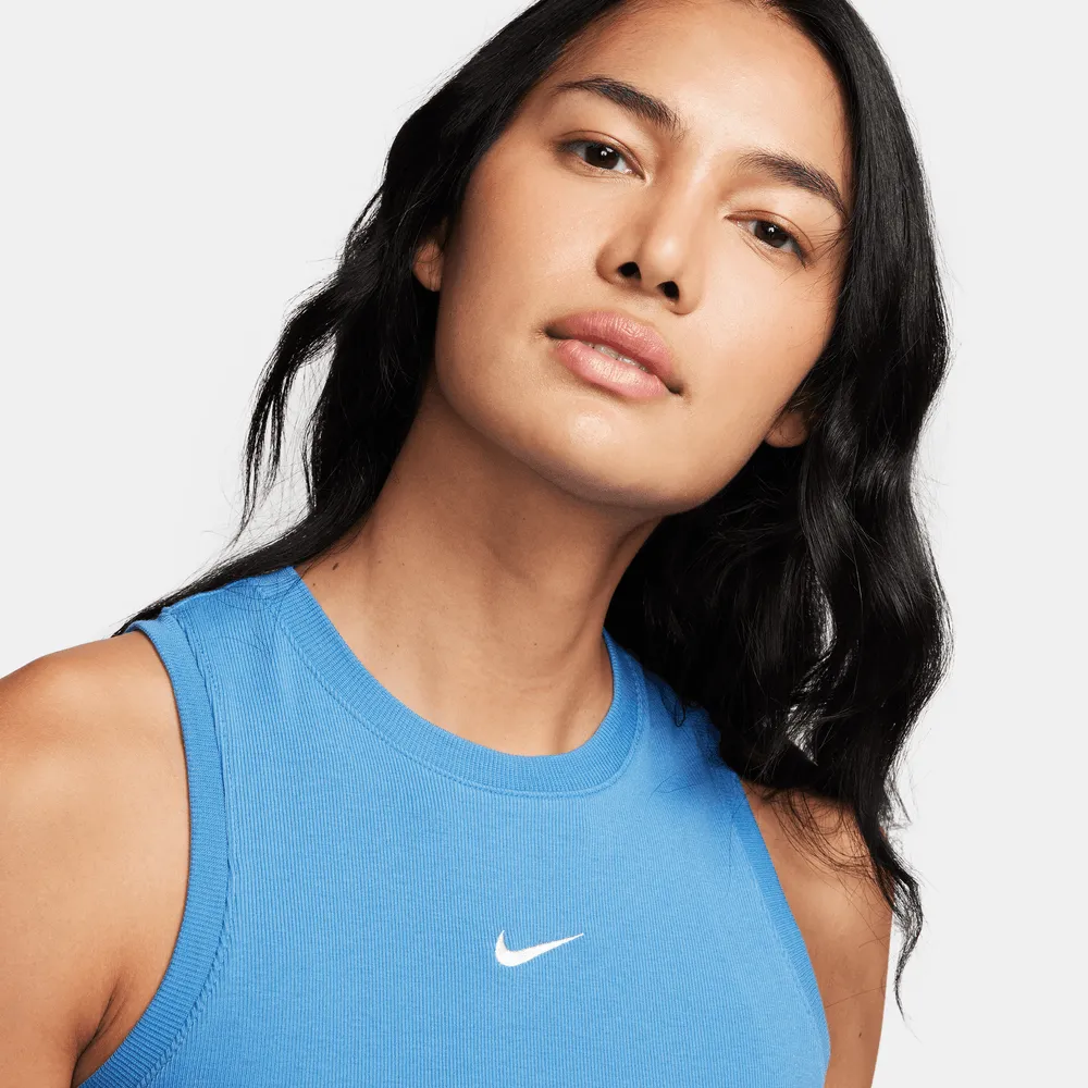 Camiseta Nike Sportswear Chill Knit de Mujer