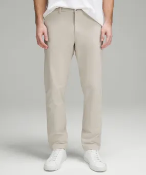 Lululemon Pantalones chinos ABC de corte clásico, 76 cm - Tejido VersaTwill de algodón elástico Mojave Tan | XZ40-O0EB