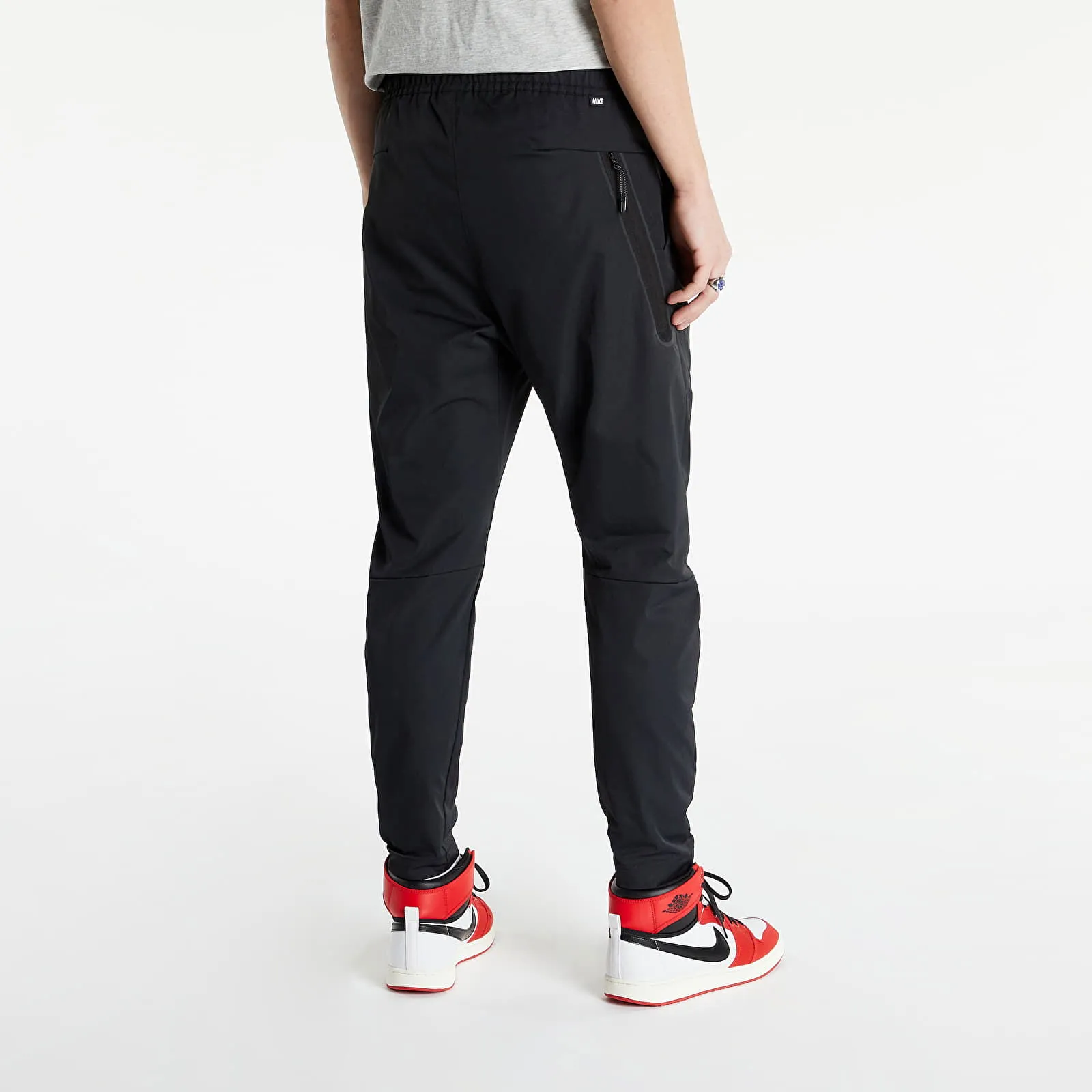 Nike Sportswear Tech Essentials